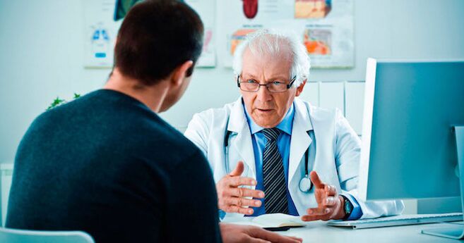 Bác sĩ tư vấn cho nam giới về thuốc tăng cường sinh lực